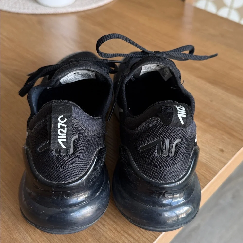 Nike Air270 women’s Black Athletic Sneakers - Picture 3 of 5